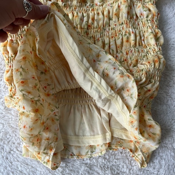 Yellow Floral Ruched Top - Picture 2 of 7